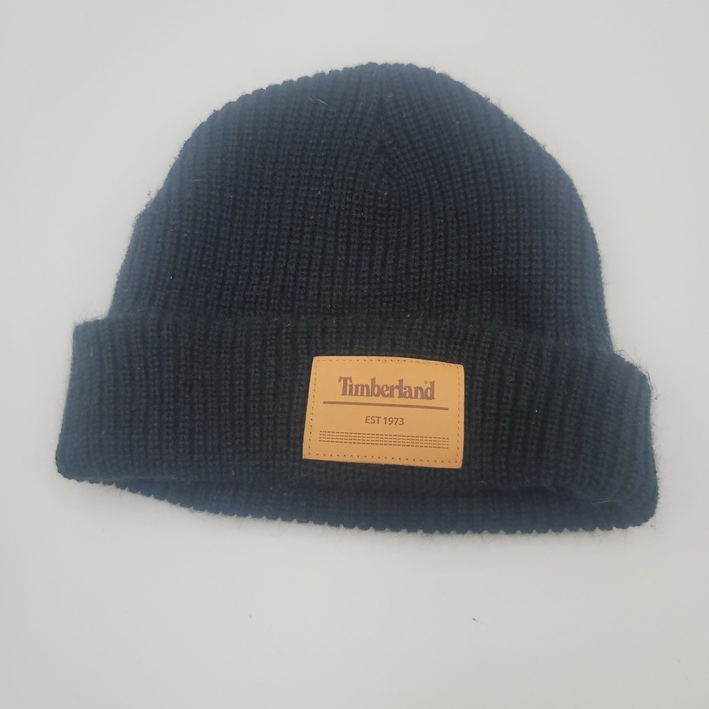 Timberland Mens Black Ribbed Knit Cuffed Beanie Hat Leather Logo Patch Gorpcore